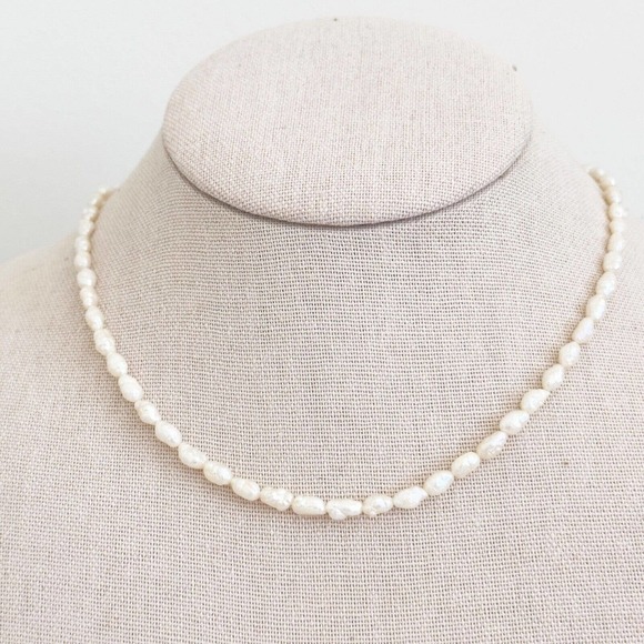 14K Yellow Gold Clap Genuine Freshwater Pearl Single Strand Necklace 18" - Picture 1 of 6